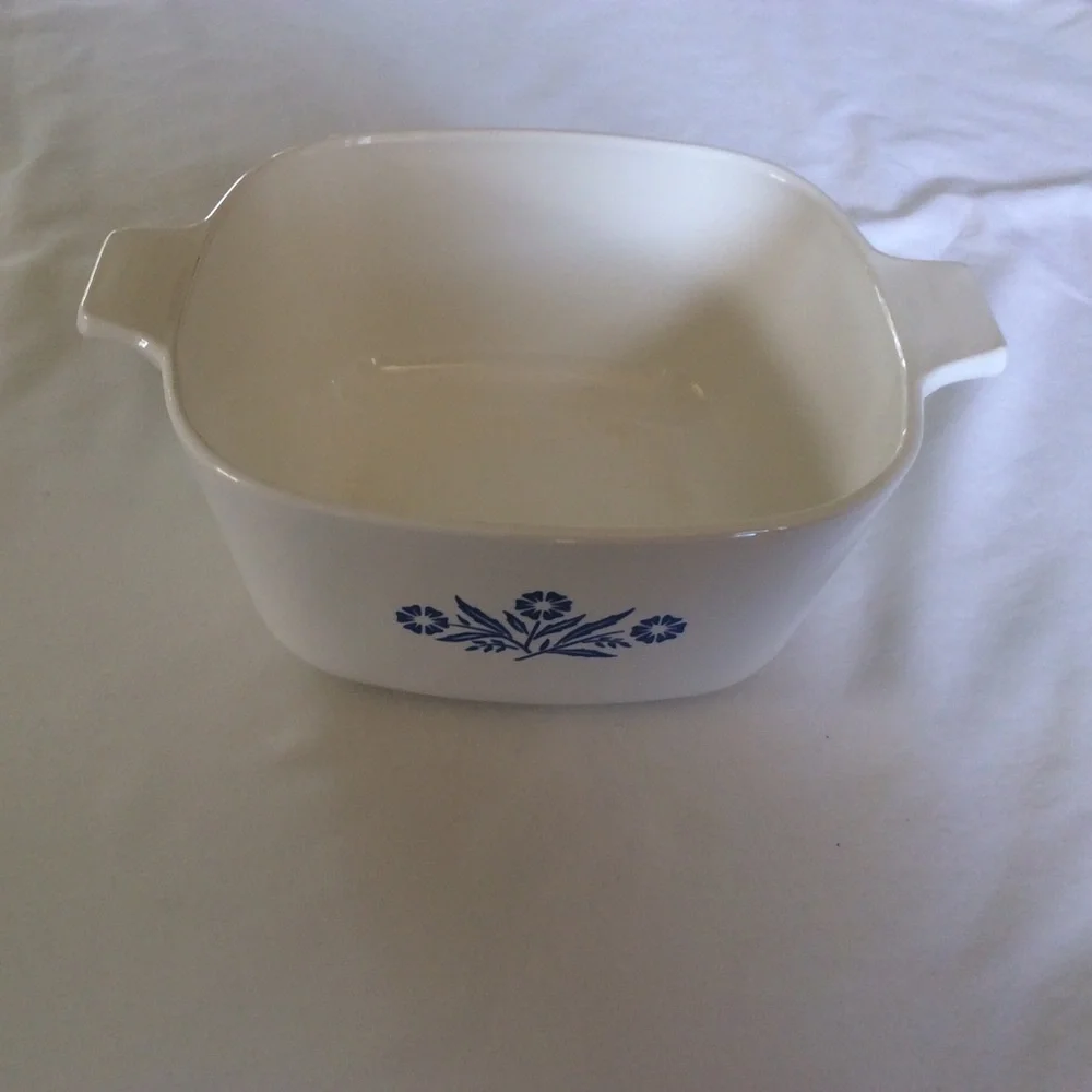 Vintage Corning Ware Cornflower dish 56 oz 1960’s